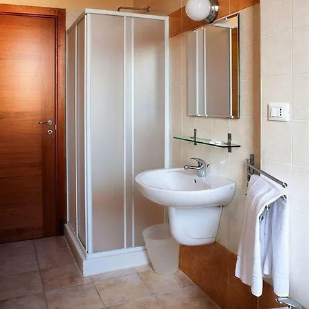 Sant' Andrea Hotel 3*